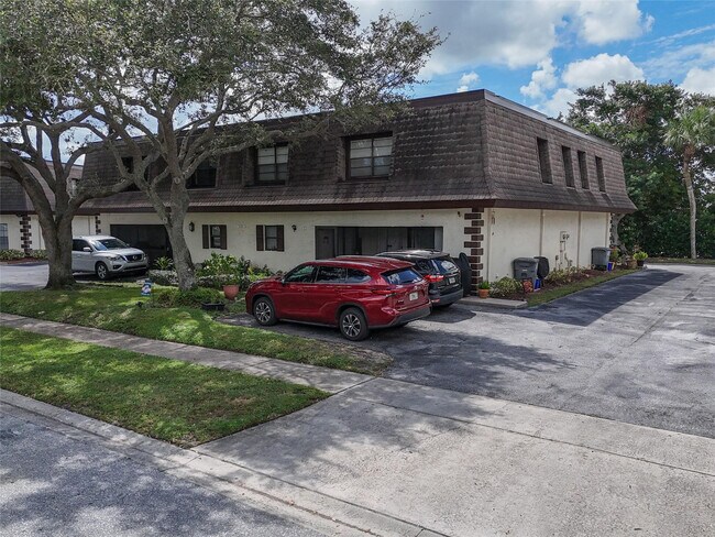 Building Photo - 9390 SW 61st Way