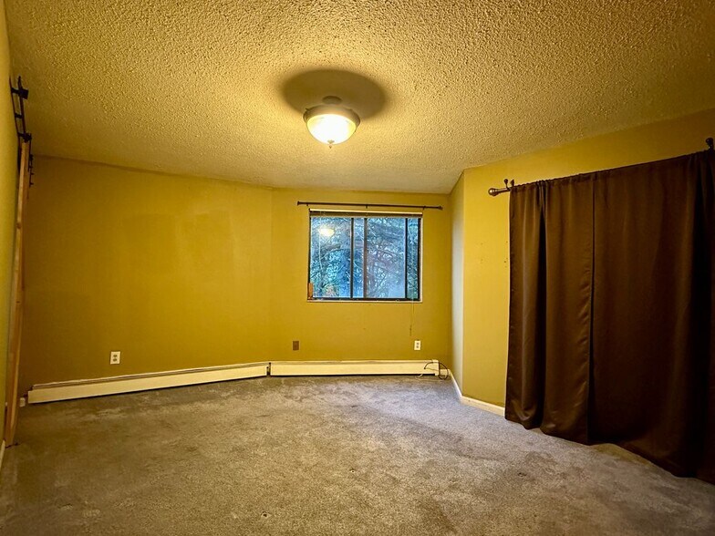 Building Photo - 29 Irving Ave