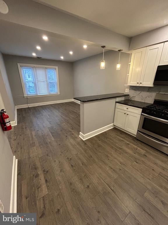 Building Photo - 336 Main St