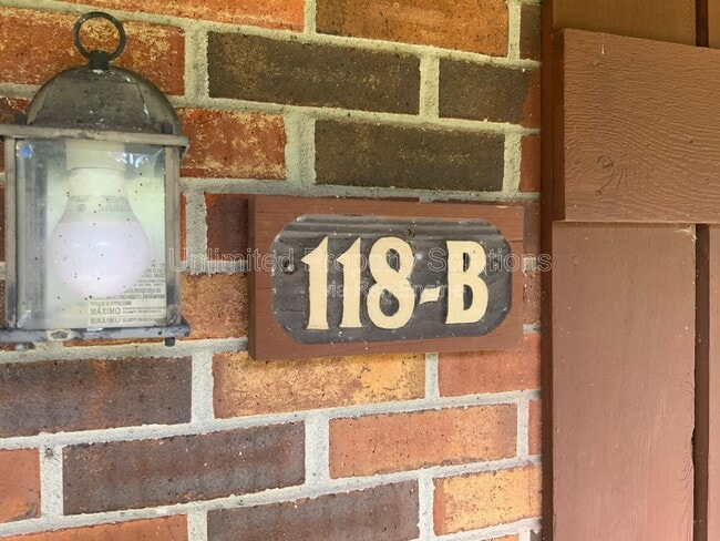 Building Photo - 118 Horn Rd