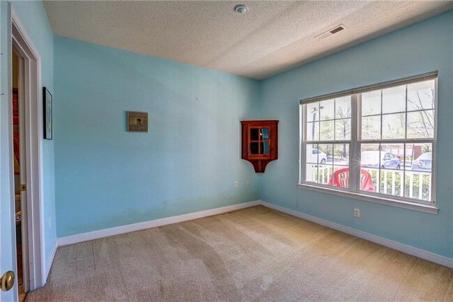 Building Photo - 4620 Twin Hickory Lake Dr