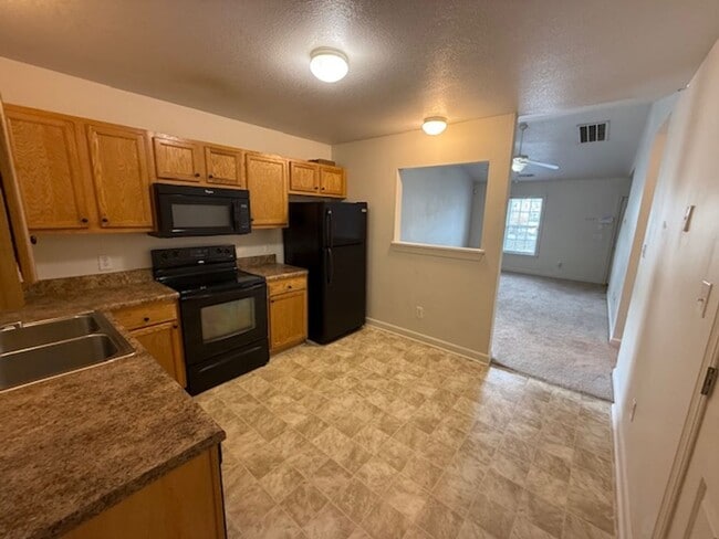 Building Photo - Carolina Forrest! 3 Bedroom / 3 Bath. Pet Friendly.
