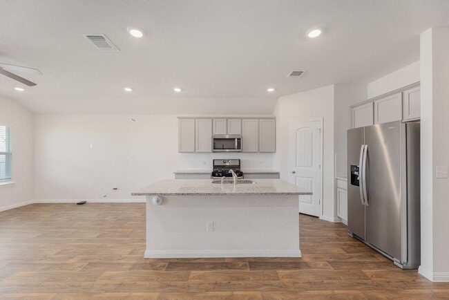 Building Photo - 21012 Abigail Fillmore Rd