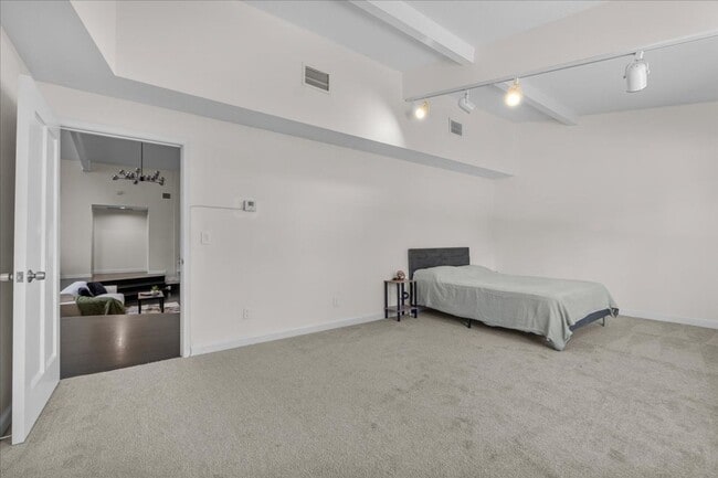 Building Photo - 3824 Gaines Dr