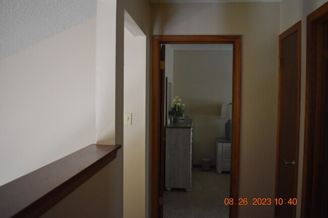Hallway Upstairs - 3126 Station Ct