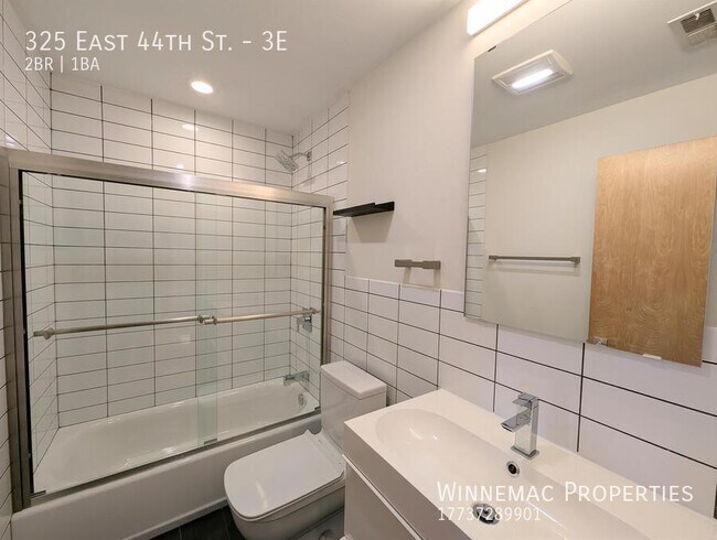 Building Photo - 325 E 44th St