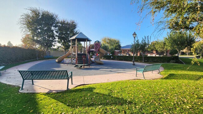 Building Photo - 11710 Walderi St