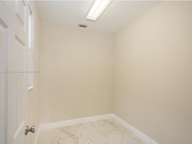 Building Photo - 3560 Moon Bay Cir