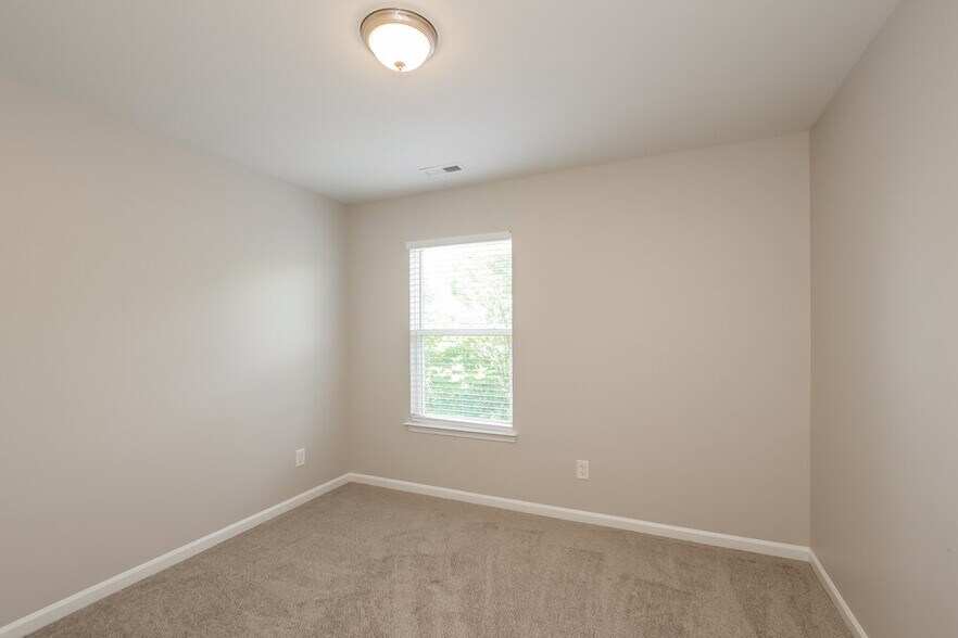 Building Photo - 3589 Catawba Creek Dr