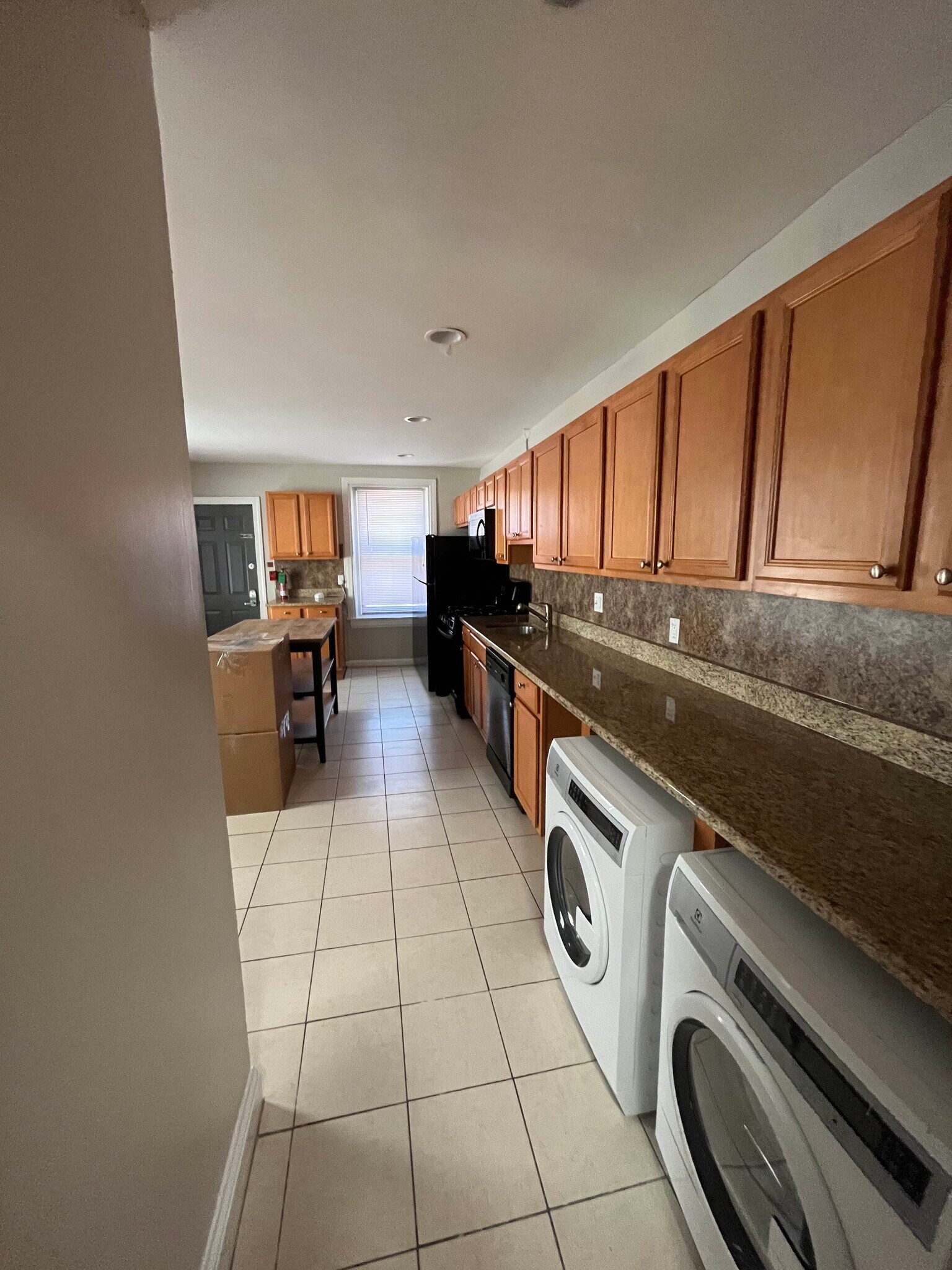 Building Photo - 221 S 41st St