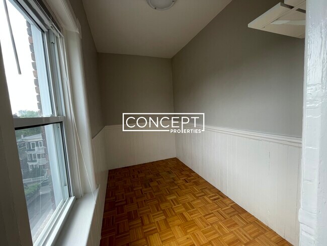 Building Photo - 900 Mass Ave. Unit 8CP