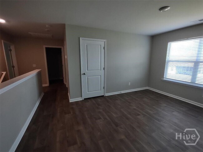 Building Photo - 378 Hogan Dr