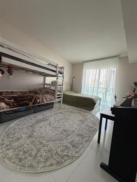 Building Photo - 200 Sunny Isles Blvd