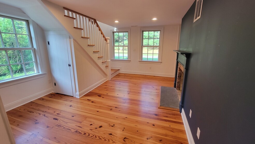 Dining Room - 248 Smith Ridge Rd