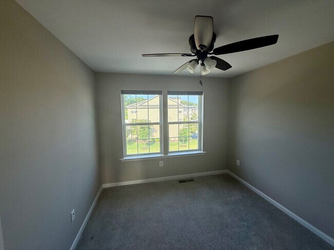 Building Photo - Upscale Millersville Townhouse with garage