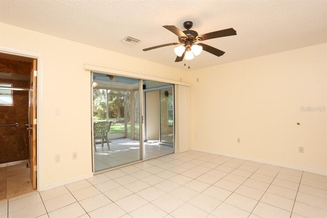 Building Photo - 4755 Village Garden Dr