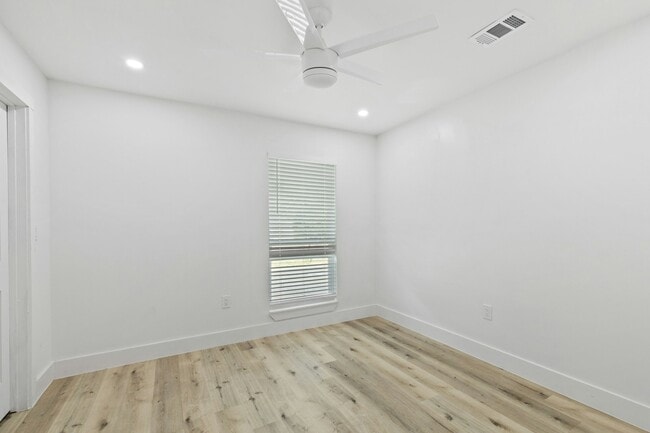 Building Photo - 15655 Regal Hill Cir