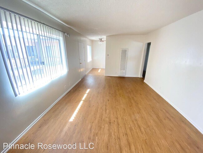 Building Photo - 4935 W 120th St