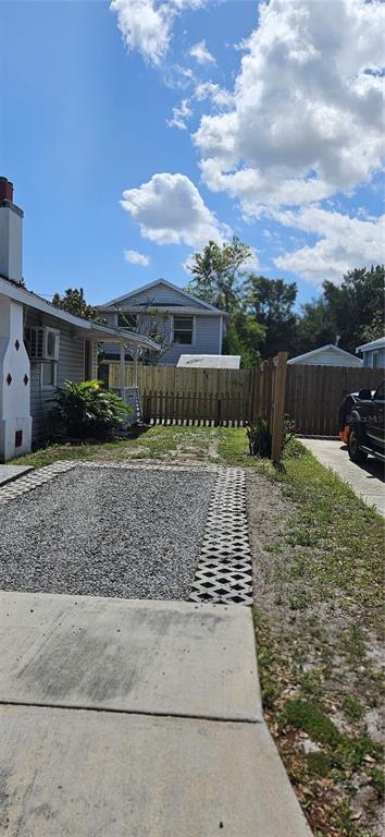 Building Photo - 1610 27th Ave N