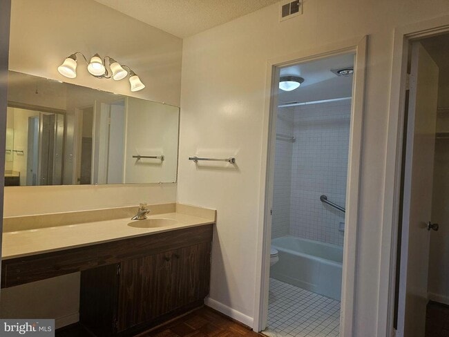 Building Photo - 3709 S George Mason Dr