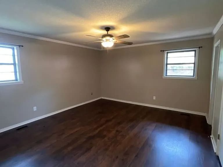 Building Photo - 9900 Andover Pl