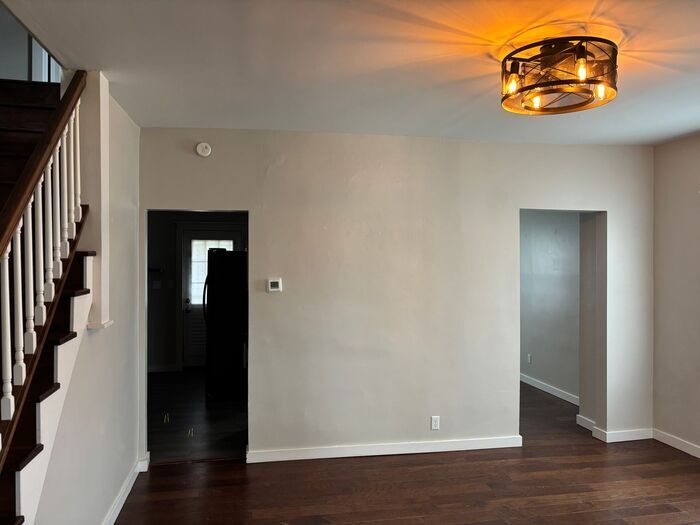 Building Photo - 33 S Princeton Ave