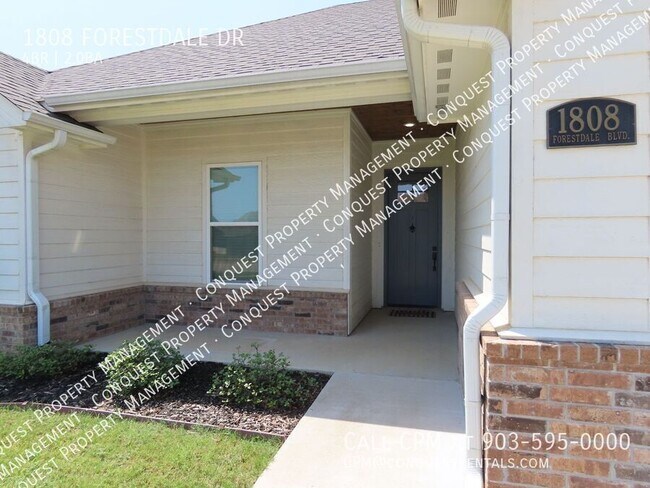 Building Photo - 1808 Forestdale Blvd