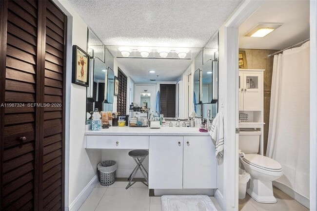 Building Photo - 20515 E Country Club Dr