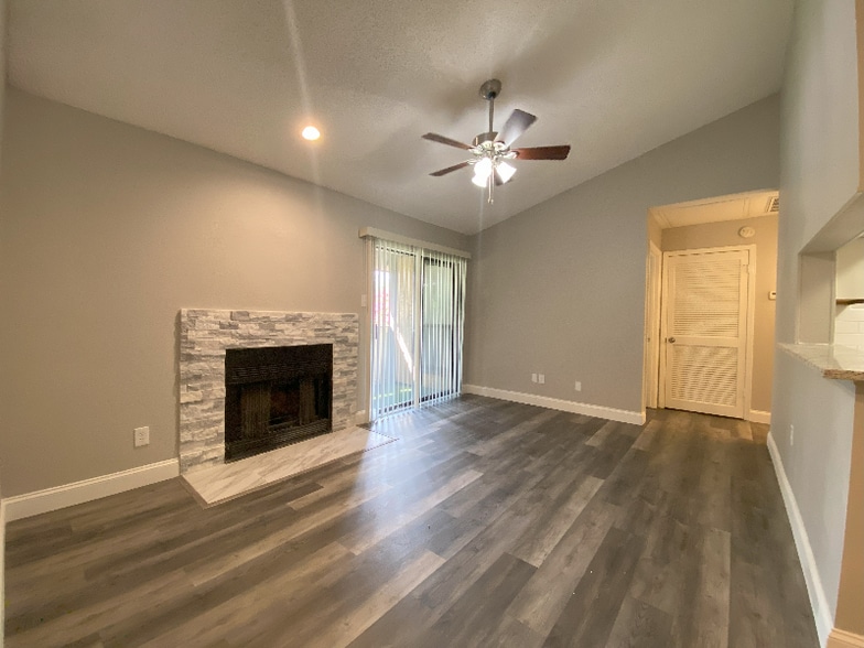 Building Photo - 1310 Harwell Dr