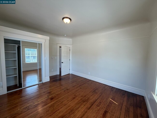 Building Photo - 2303 Sonoma Blvd