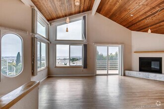Building Photo - **** INCREDIBLE VIEWS 3 BED 2 BATH HOME! B...