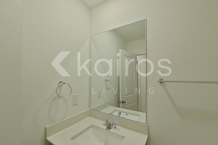 Building Photo - 218 Birch Ave