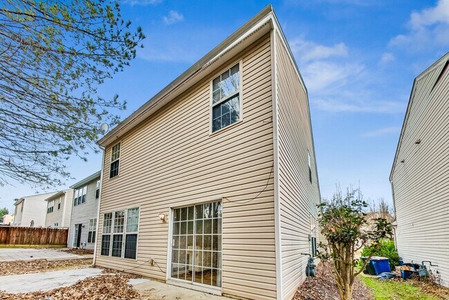 Building Photo - Single-family home in Kennesaw, GA near KSU, Town Center and Woodstock.