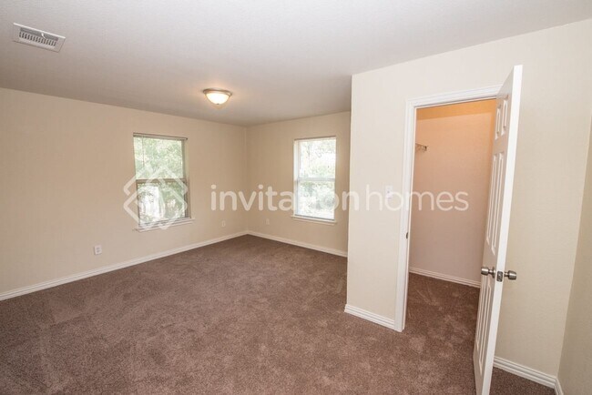 Building Photo - 209 King Trail