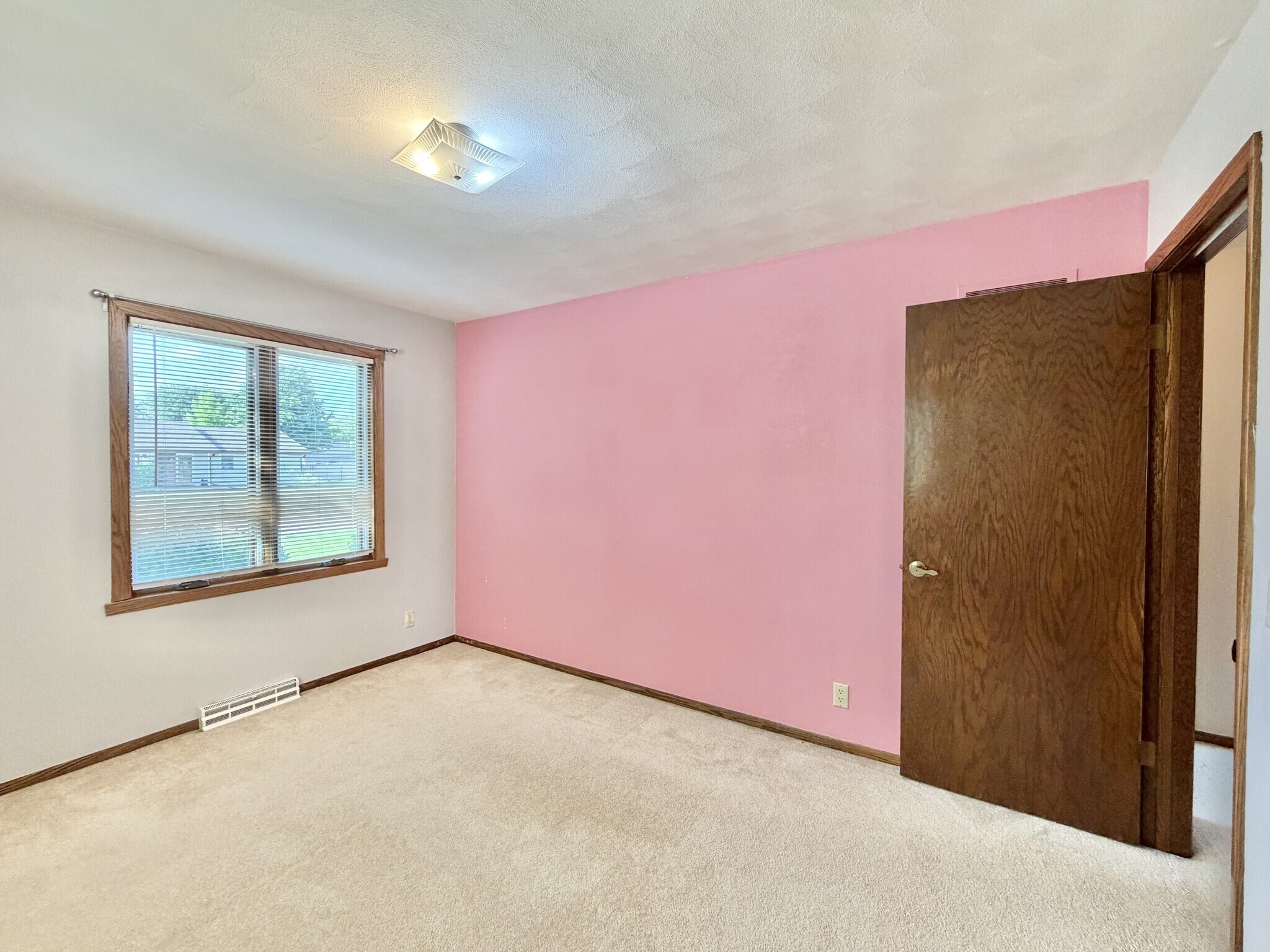 Building Photo - 4012 Oldwyck Dr