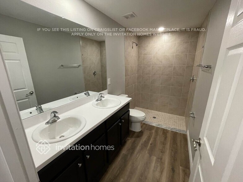 Building Photo - 25468 Avillas Ct