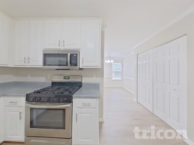 Building Photo - 708 Percevil Point