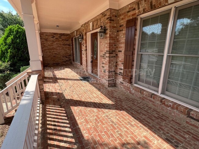 Building Photo - 5520 Viewpoint Ct