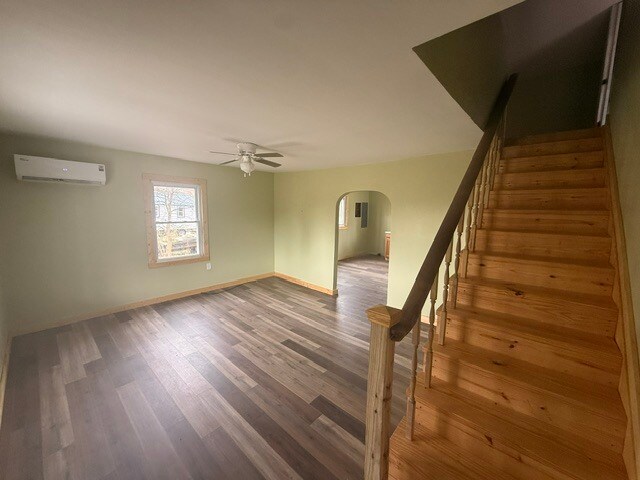 Building Photo - 136 High St