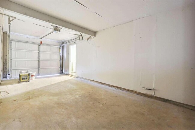 Building Photo - 1819 Singer Way
