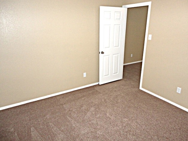 Building Photo - 606 Chapman Dr