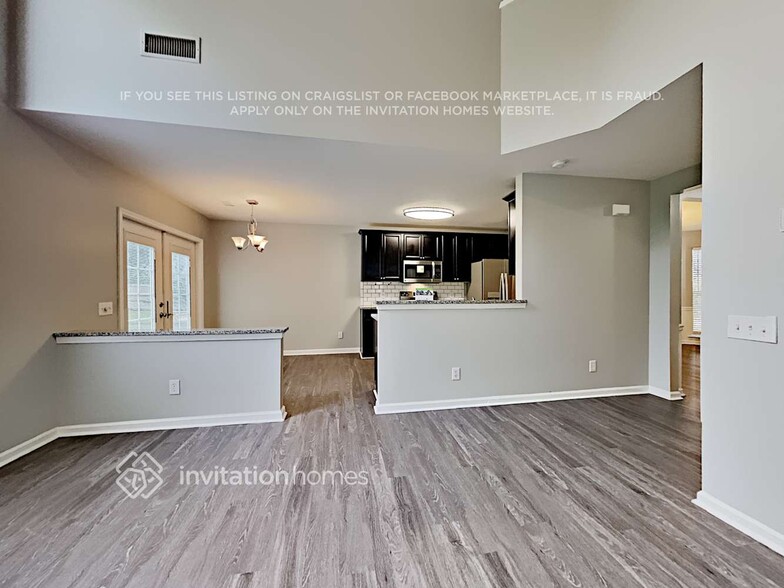 Building Photo - 5211 Bentgrass Run Dr