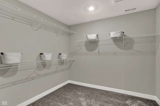 Building Photo - 16913 Sherwin Ct