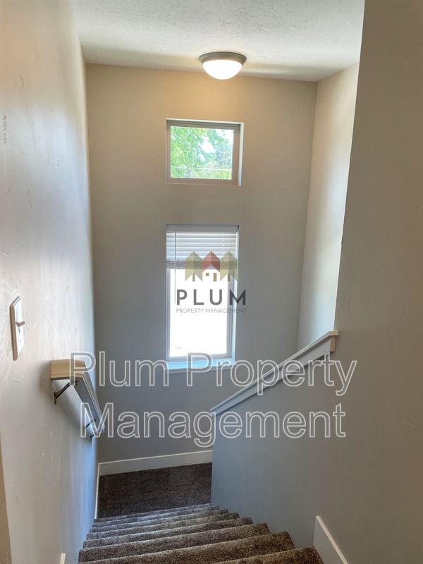 Building Photo - 2795 Hamilton Way