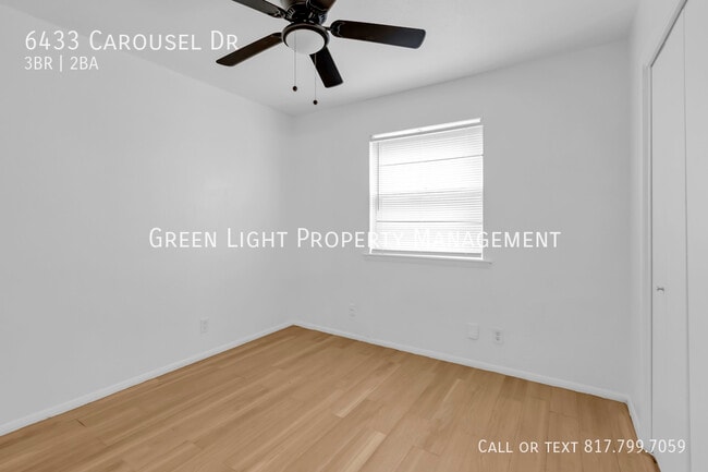 Building Photo - 6433 Carousel Dr