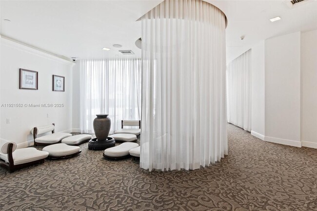 Building Photo - 350 S Miami Ave