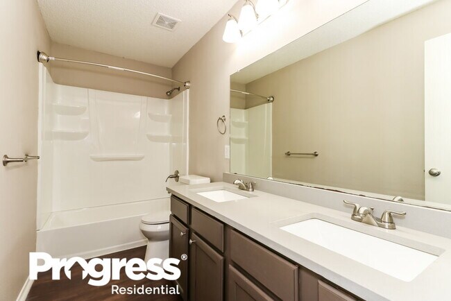 Building Photo - 8750 Gray Fox Ct