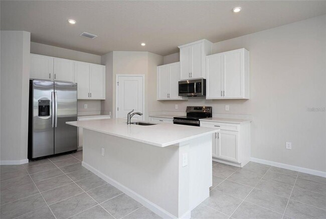 Building Photo - 16873 Castoro Dr