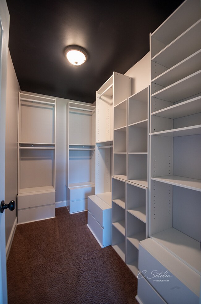 Building Photo - Gorgeous home available from June 10th!