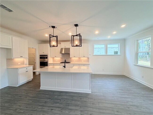 Building Photo - 2145 The Ln NE